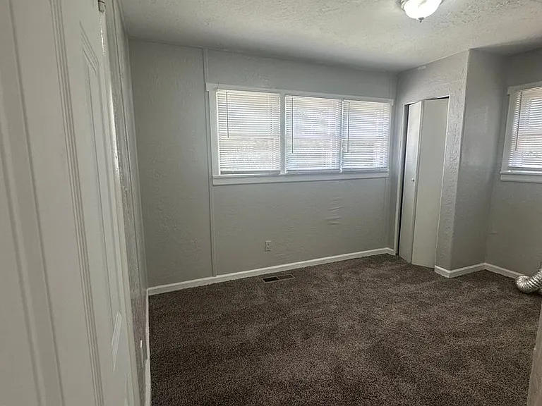 125 E Northrup Dr — Photo 22