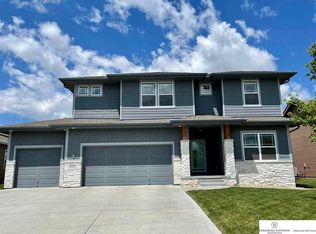 10408 Rosewater Pkwy, Bennington, NE 68007