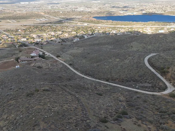 Vic High Spring Tierra S, Palmdale, CA 93551