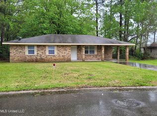 2811 Hickman Ave, Picayune, MS 39466