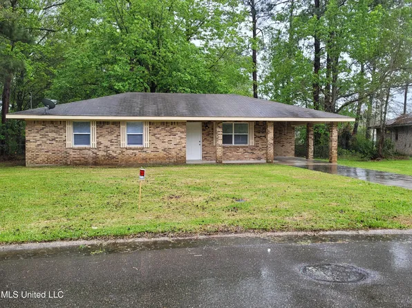 2811 Hickman Ave, Picayune, MS 39466