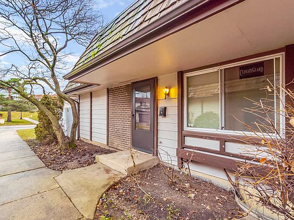 2nd image of 5688 Tiburon Ct