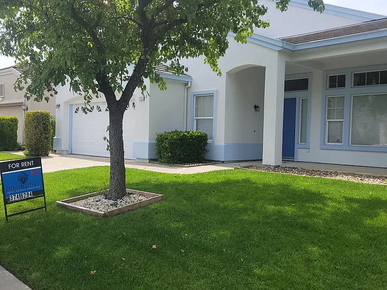 723 Deerfield Way — Photo 30