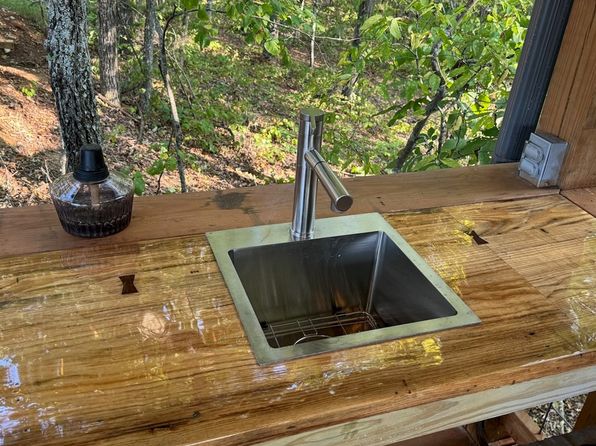 466 Rita Way, Forest Hill, WV 24935