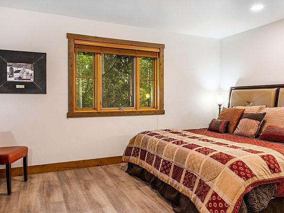 3rd image of 2260 Park Ave #21