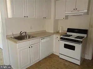 14 E Madison Ave #2 — Photo 6