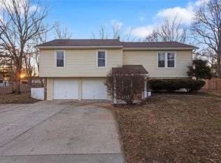 308 17th Ave N, Greenwood, MO 64034