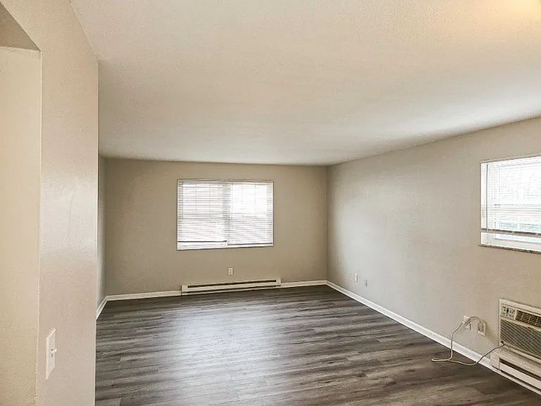 5856 Highview Dr — Photo 5