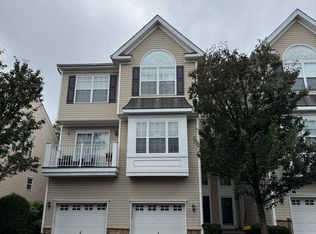 101 Mountainside Dr, Pompton Lakes, NJ 07442