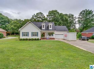 135 Village Dr, Thorsby, AL 35171