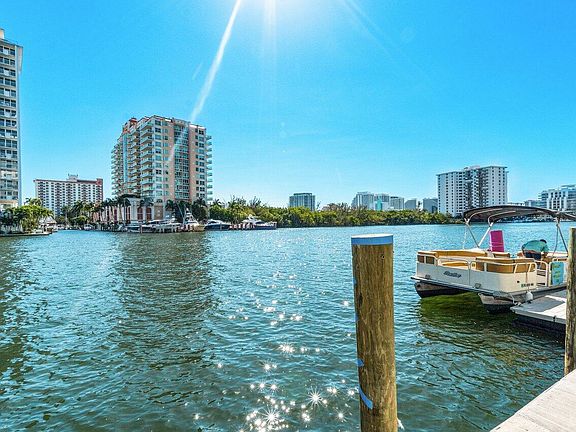 5th image of 2670 E Sunrise Boulevard #624