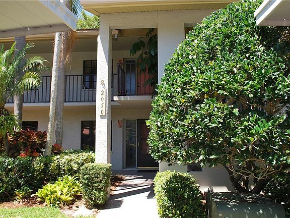 2nd image of 2050 Lakeview Dr APT 103