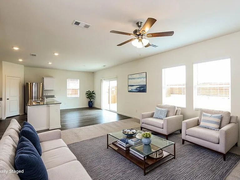 1818 Sandlin Dr — Photo 5
