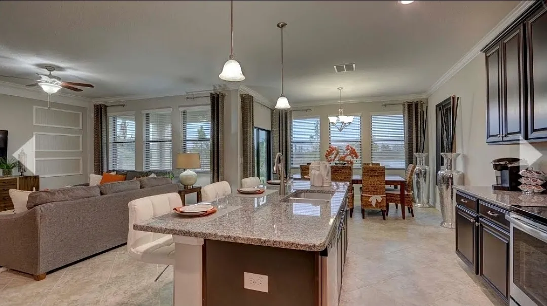 4 bed, 2.5 bath, 2334 sqft, $2,815 — Photo 2