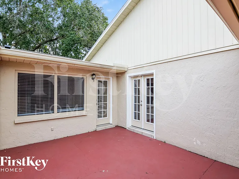 8006 La Serena Dr — Photo 14