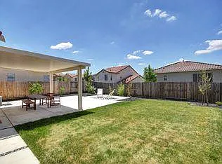 Building Photo - 3028 Ferncliff Way