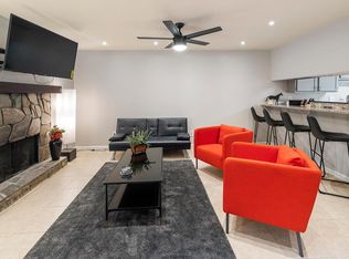 737 Oak Dr, Hapeville, GA