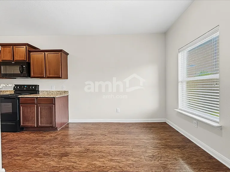 1211 Arizona Dr — Photo 5