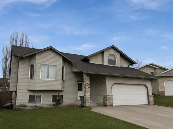 134 E Crystal Heights Ln, Grande Prairie, AB T8X 1R1