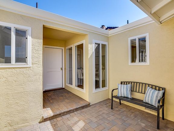 4th image of 1327 Tarpon St