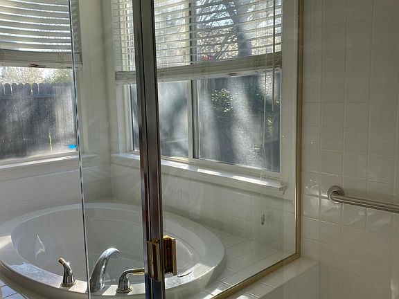 5th image of 3243 Green Springs Way