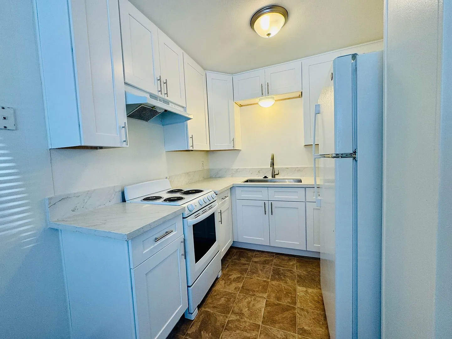 Adorable Recently Refreshed 1BD/1BA Apartment - Normal Heights - Only $1,895/mo! — Photo 3