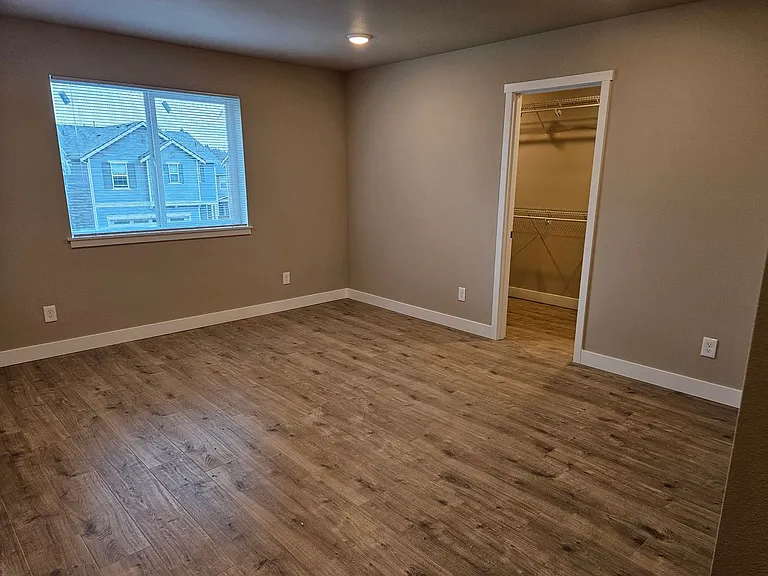 815 Vine Maple St SE — Photo 8