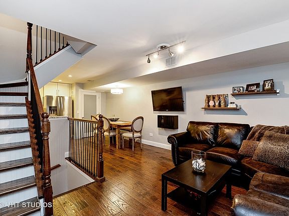 3rd image of 2235 N Clifton Ave #B