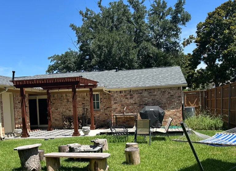 737 Snowden Dr — Photo 2