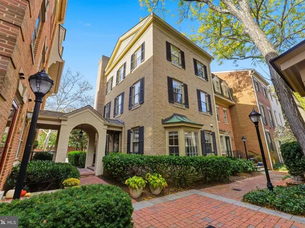 4354 Westover Pl NW, Washington, DC 20016