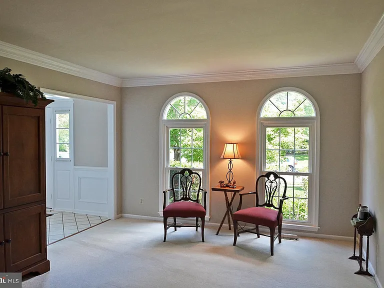 6610 Ashmere Ln — Photo 3