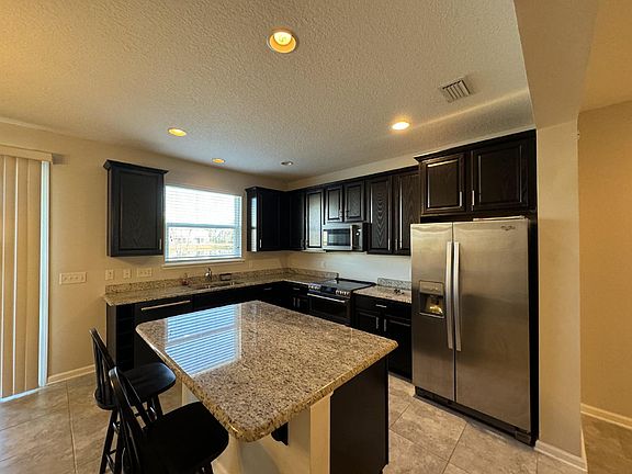 4th image of 144 Nelson Ln