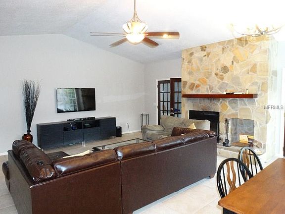 4th image of 8501 Alveron Ave