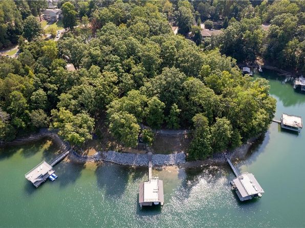 6160 Lake Lanier Heights Rd, Buford, GA 30518
