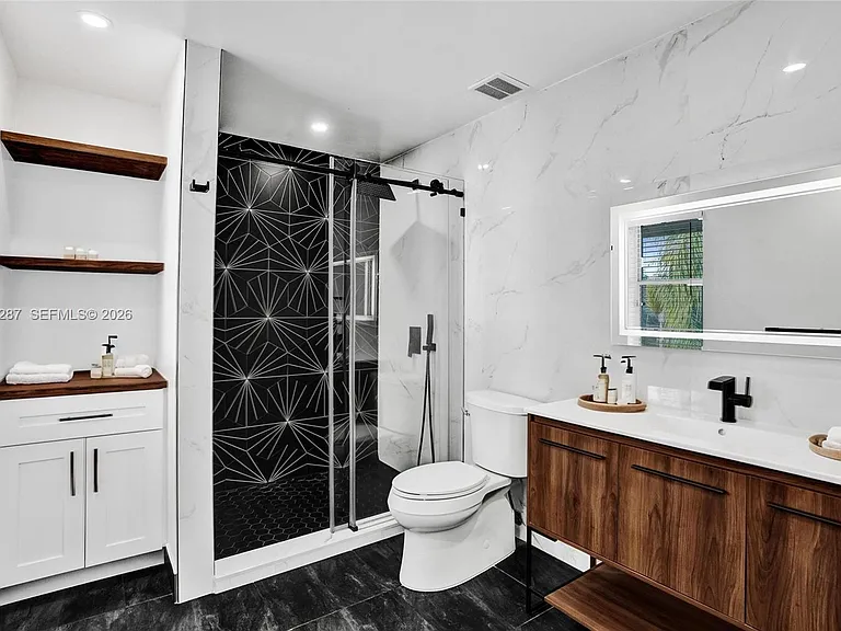740 Cypress Pointe Dr E — Photo 25