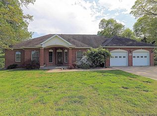 890 Eagle Point Cir, Cape Girardeau, MO 63701