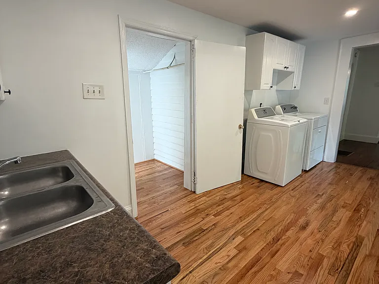 27 Sirrine St — Photo 13