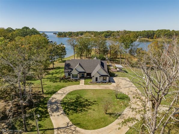 2220 King Fisher Drive, TX Waterfront Estate Auction