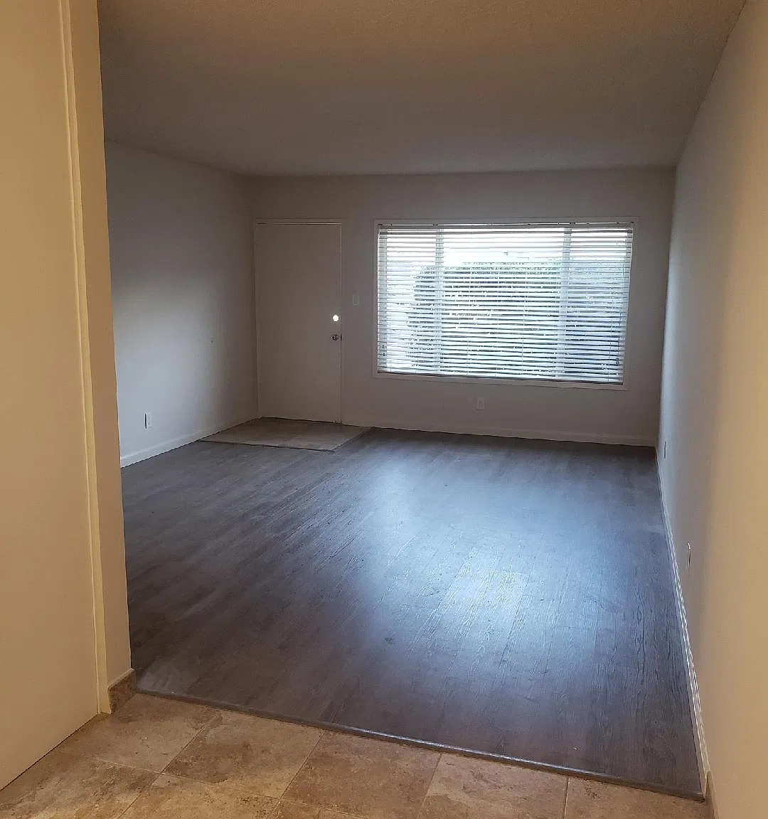 2 bed, 950 sqft, $2,950 — Photo 4
