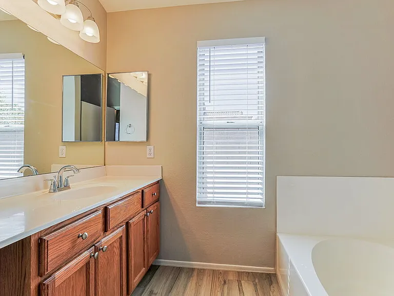 510 N Danyell Dr — Photo 13