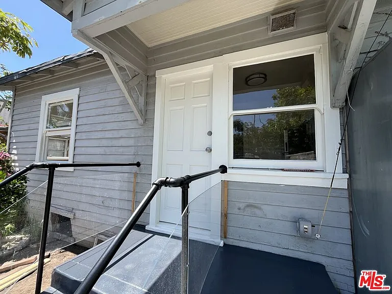 424 N Venice Blvd #B — Photo 16