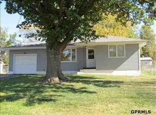 5427 S 49th Ave, Omaha, NE 68117