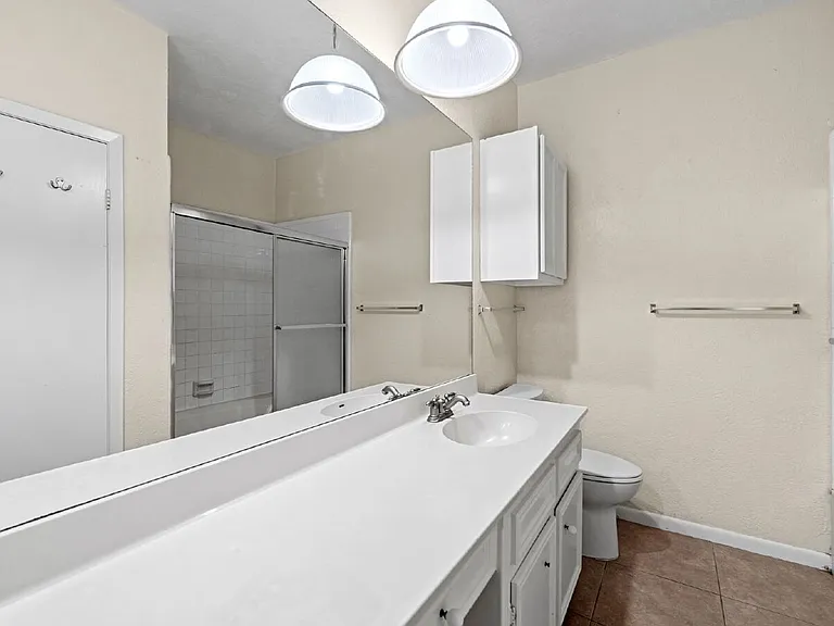 12 Hallmark Dr — Photo 15
