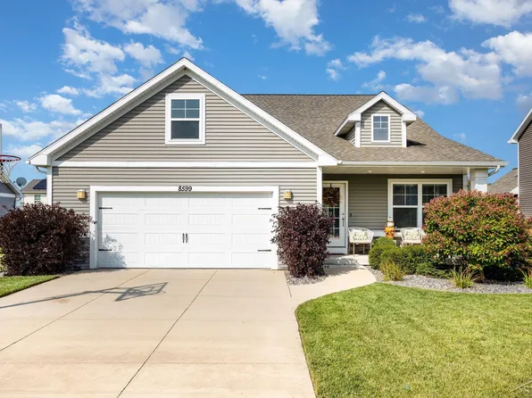 8599 Ashland Pl, Freeland, MI 48623