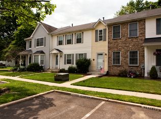 5 Lenwood Ct, Hamilton, NJ 08690
