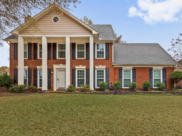 222 E Nolley Dr, Collierville, TN 38017