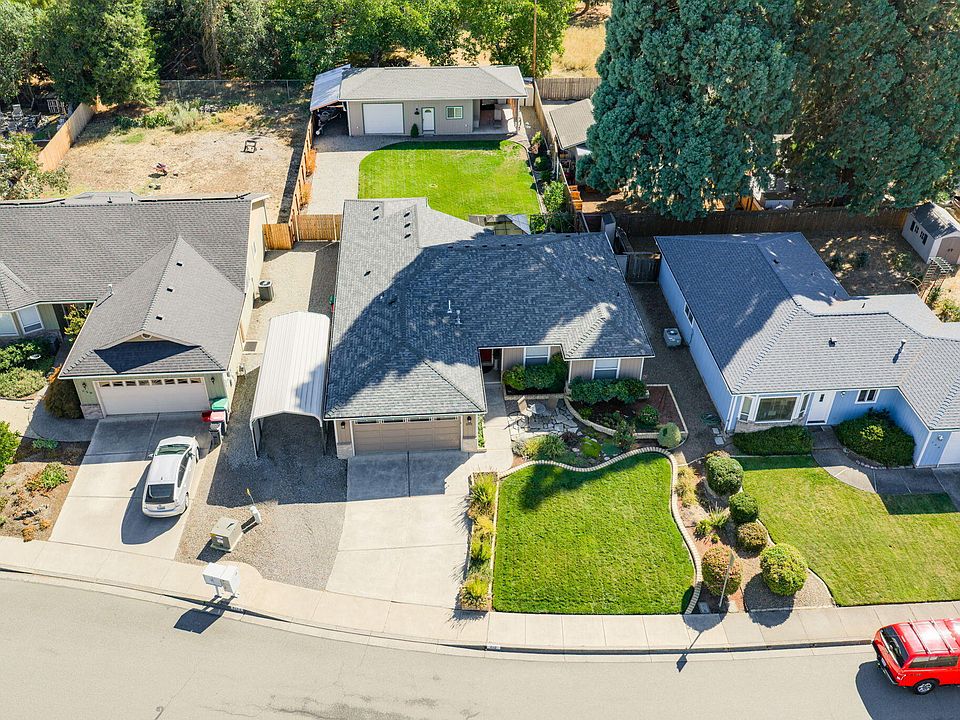 1st image of 848 Forest Glen Dr