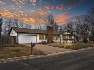 2196 Aztec Ln, Mendota Heights, MN 55120