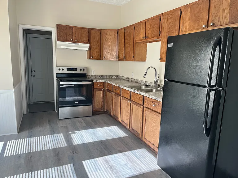 2117 6th Ave — Photo 31