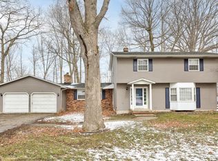 3035 Crestwood Ct, Bay City, MI 48706